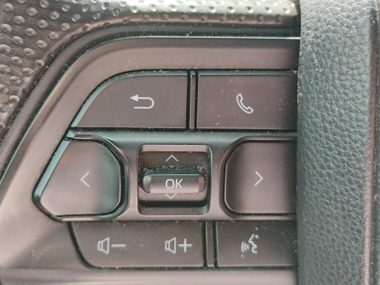 Toyota Tacoma 4WD  2025