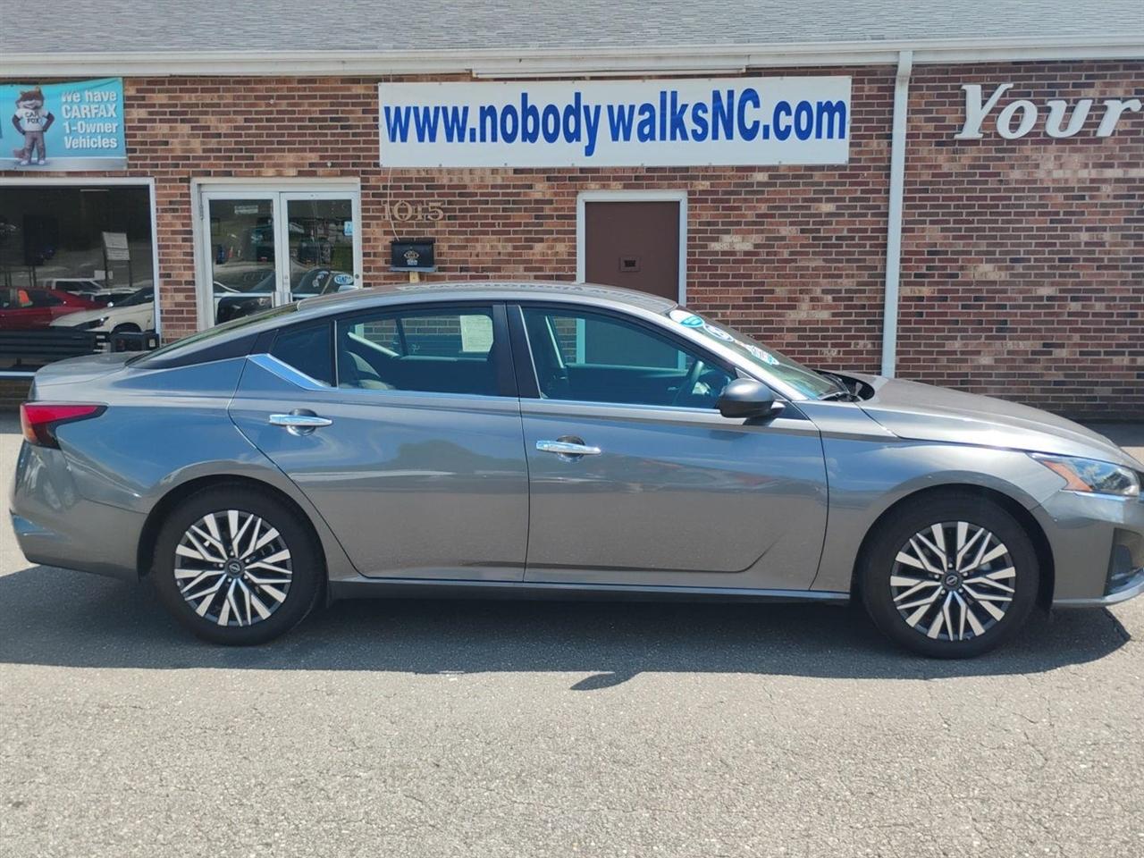 Nissan Altima  2025