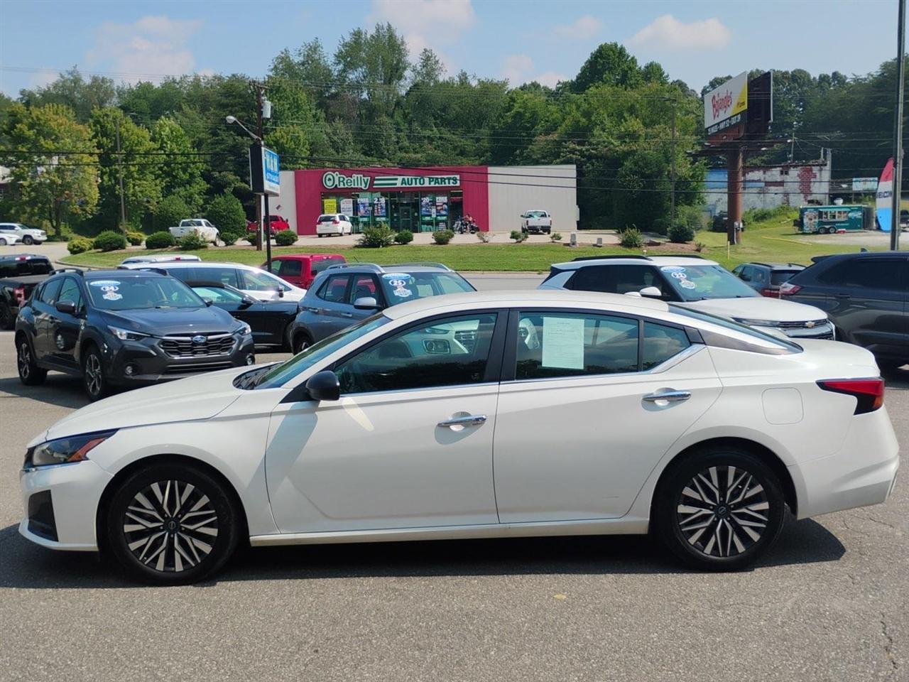 Nissan Altima  2024