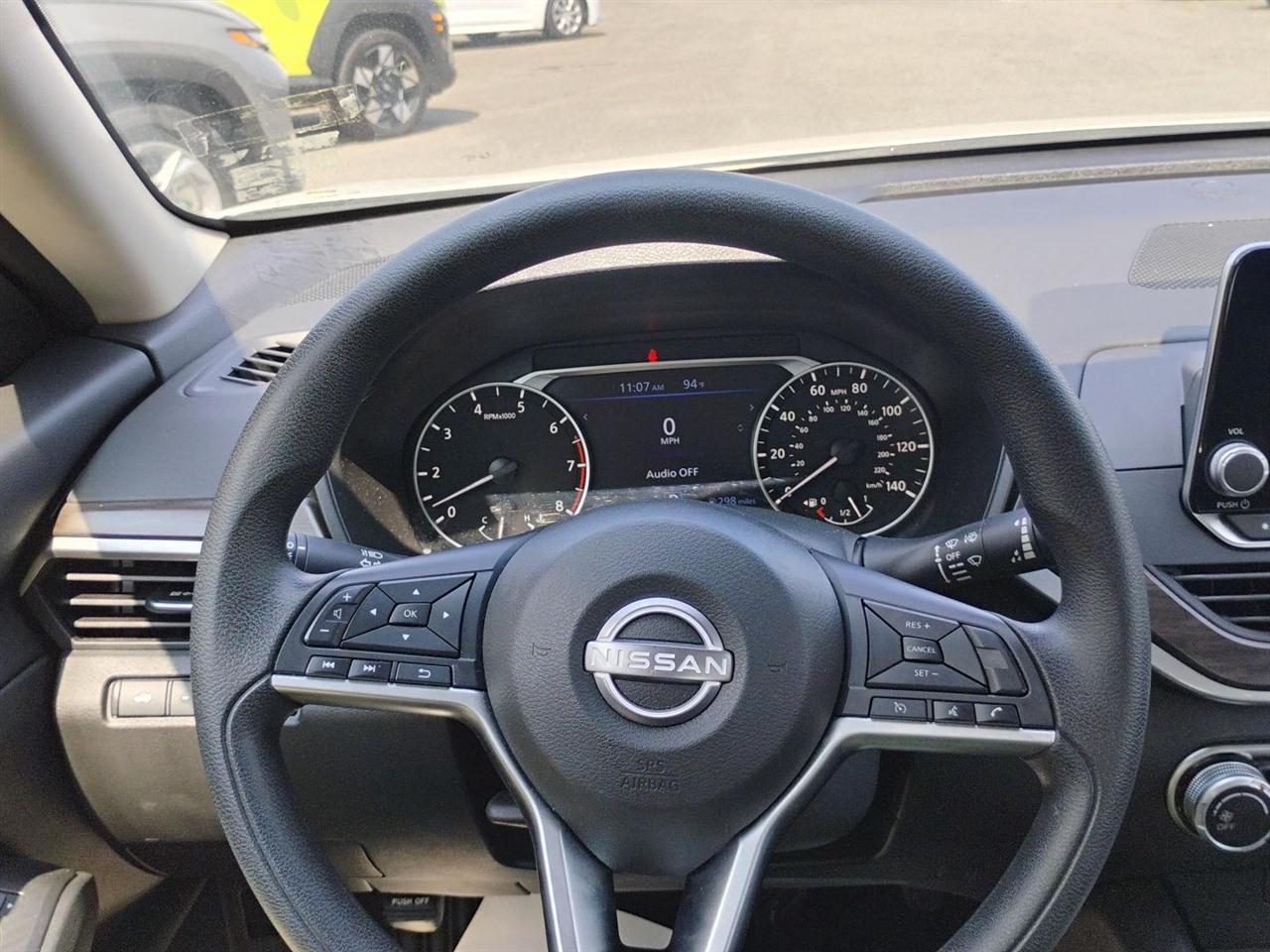 Nissan Altima  2024