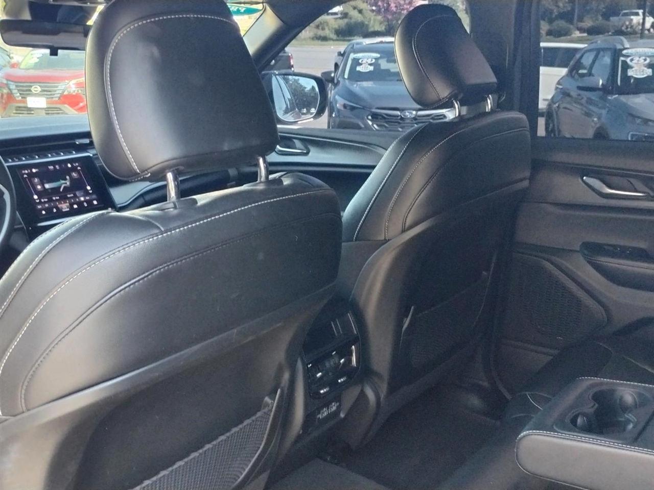 Jeep Grand Cherokee  2025