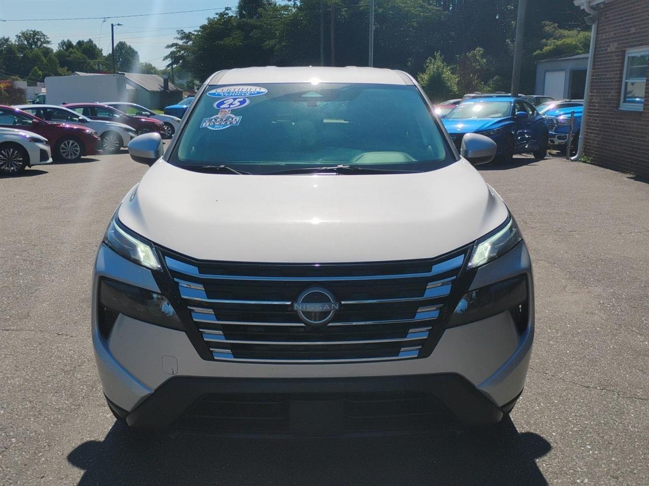 Nissan Rogue  2025