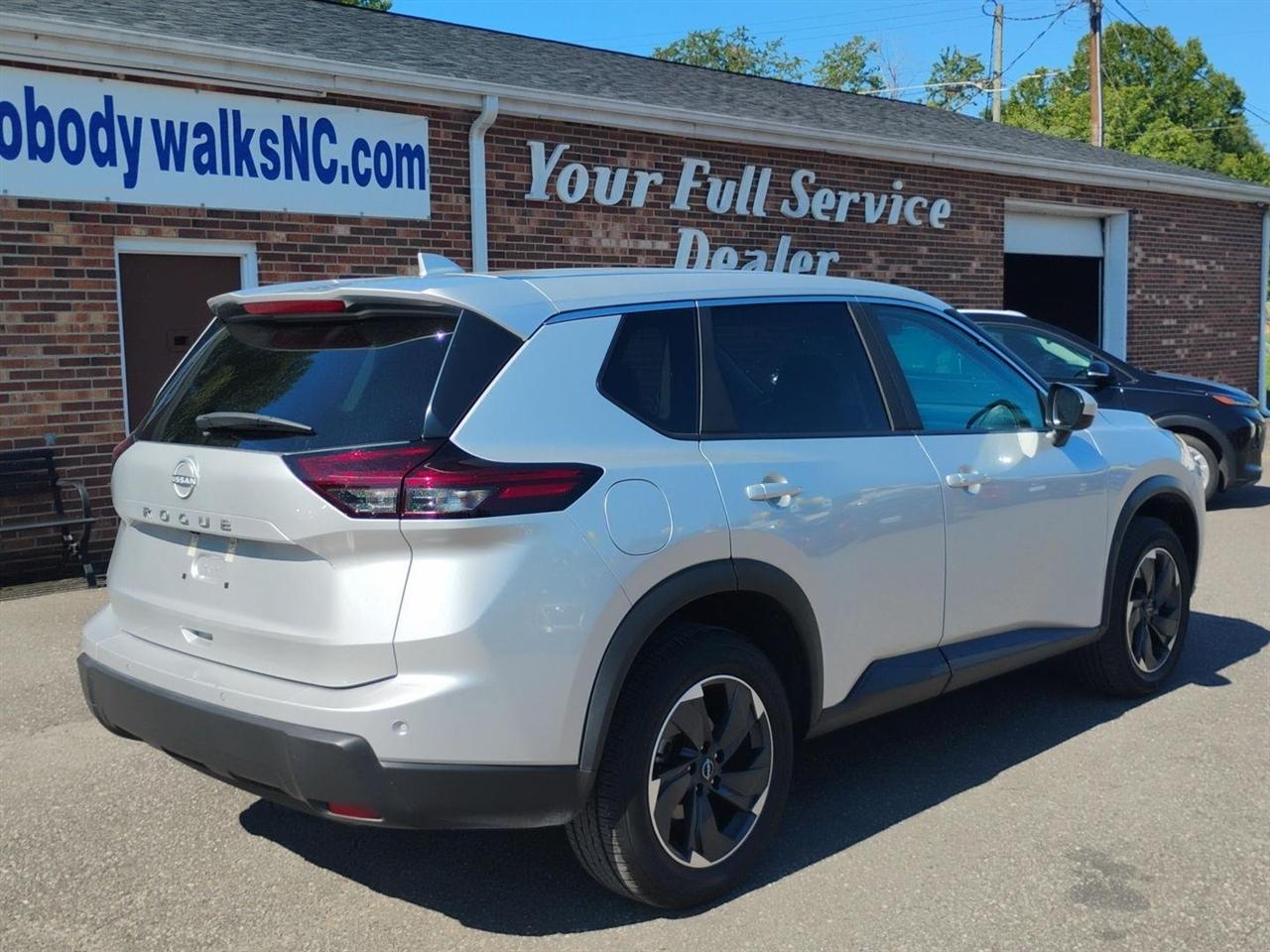 Nissan Rogue  2025