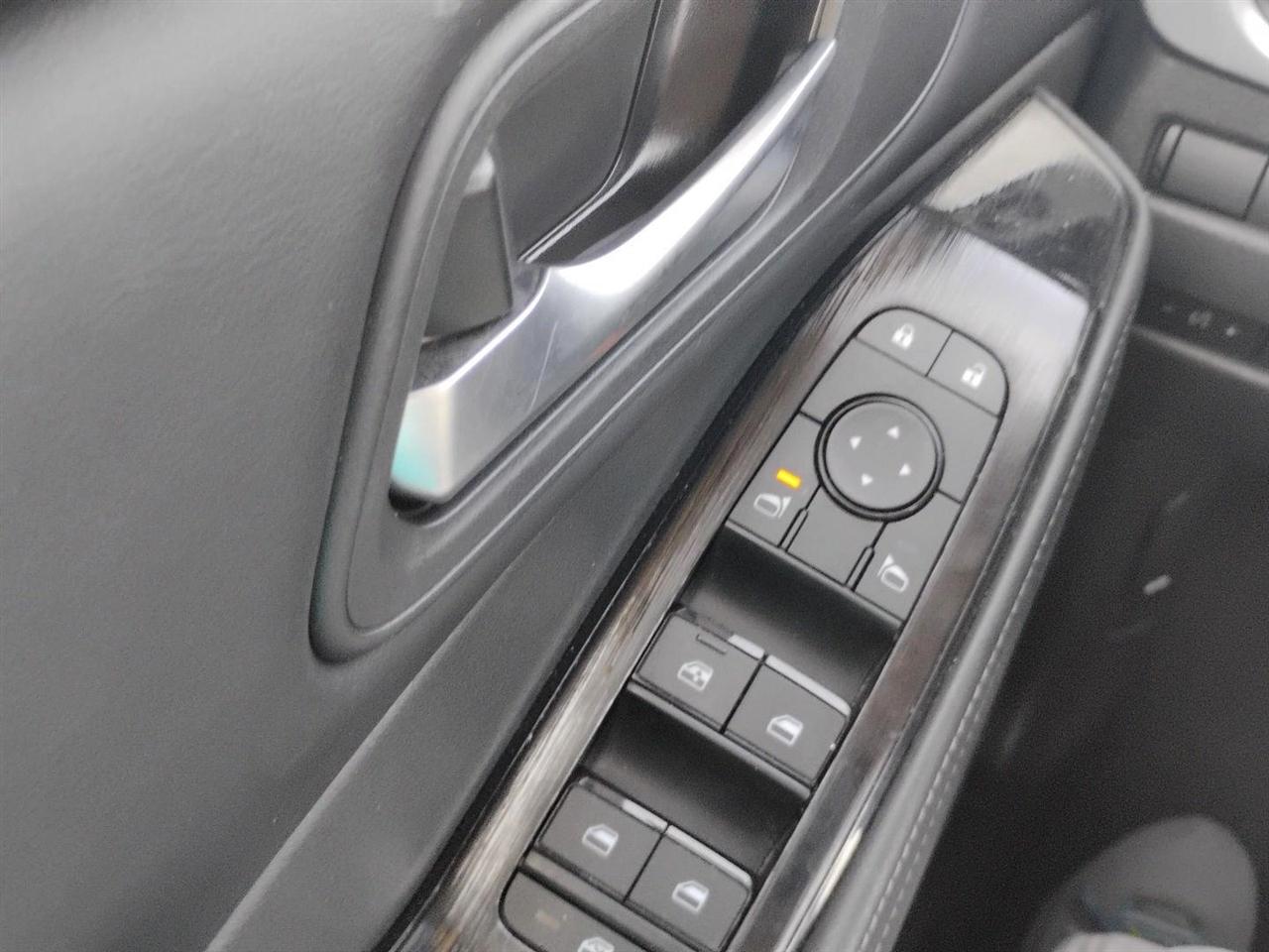 Nissan Rogue  2025