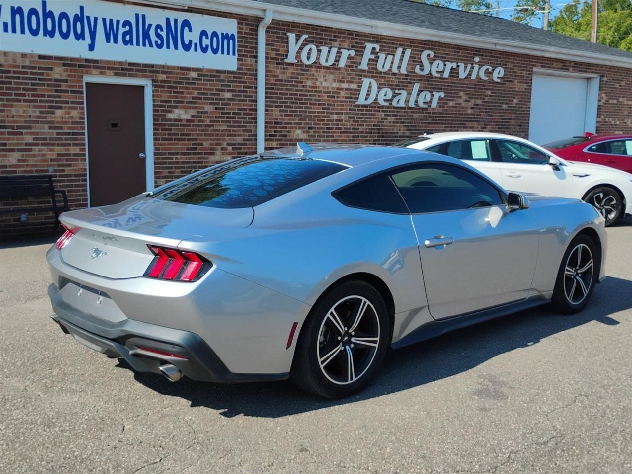 Ford Mustang  2024