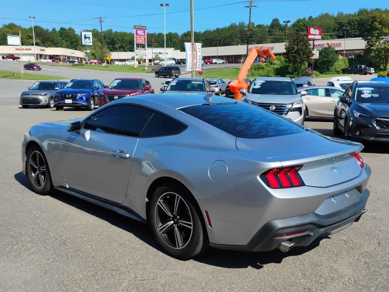 Ford Mustang  2024