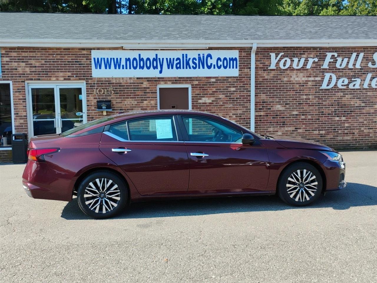Nissan Altima  2025