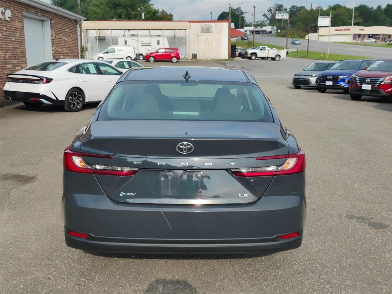 Toyota Camry  2025