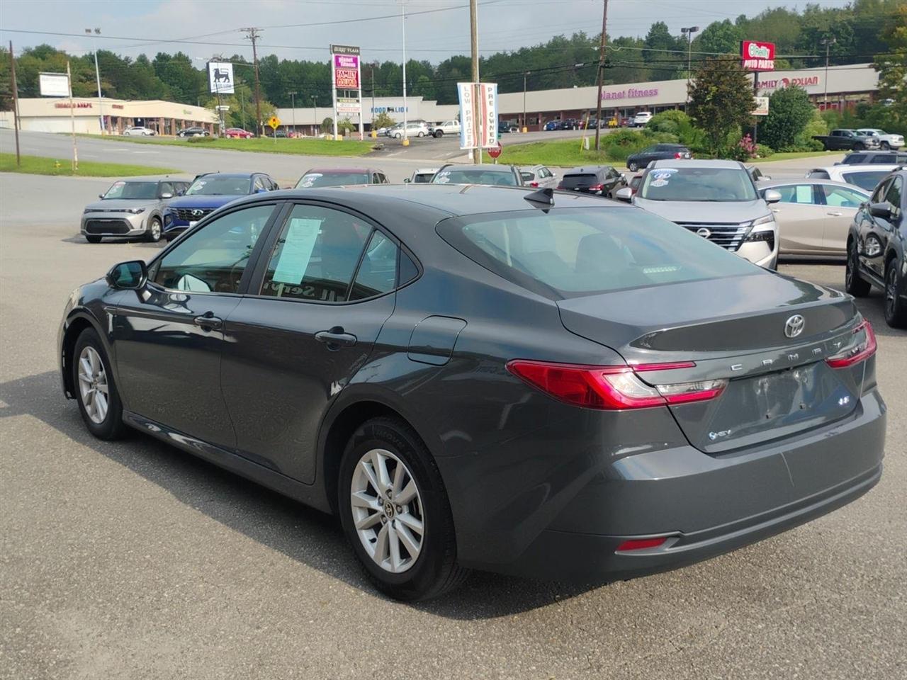 Toyota Camry  2025