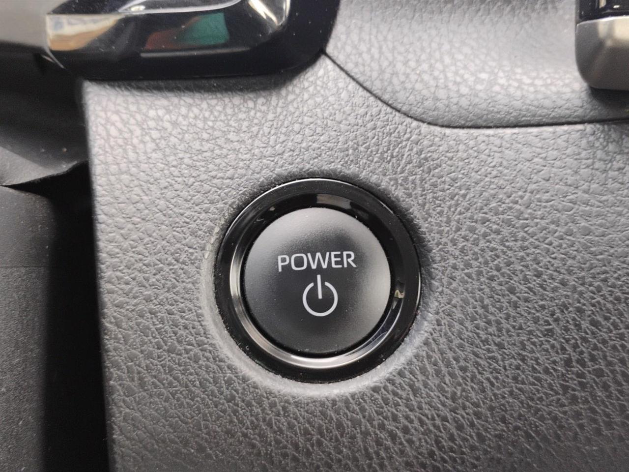 Toyota Camry  2025