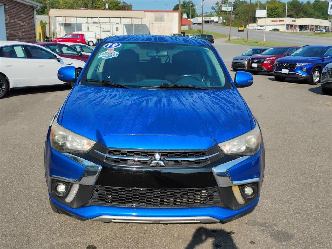 Mitsubishi Outlander Sport  2019