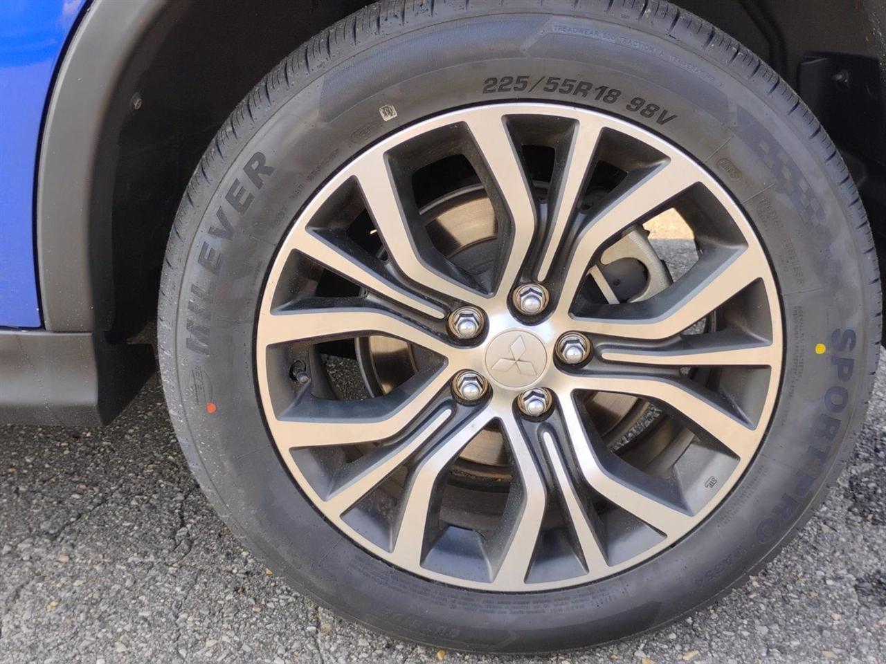 Mitsubishi Outlander Sport  2019