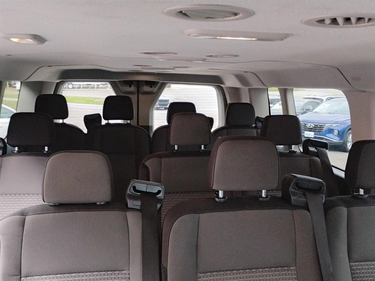 Ford Transit Passenger Wagon  2024