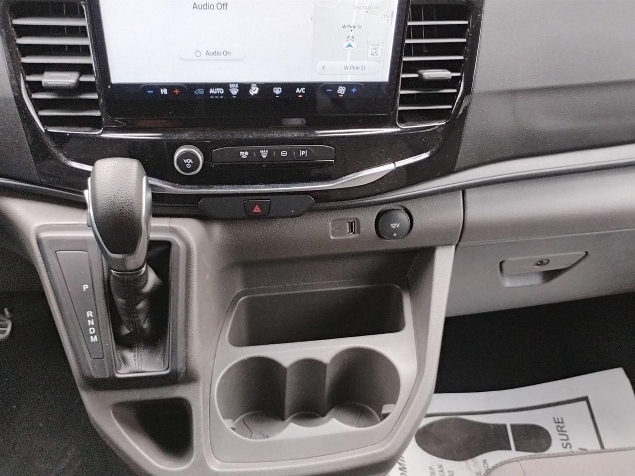 Ford Transit Passenger Wagon  2024
