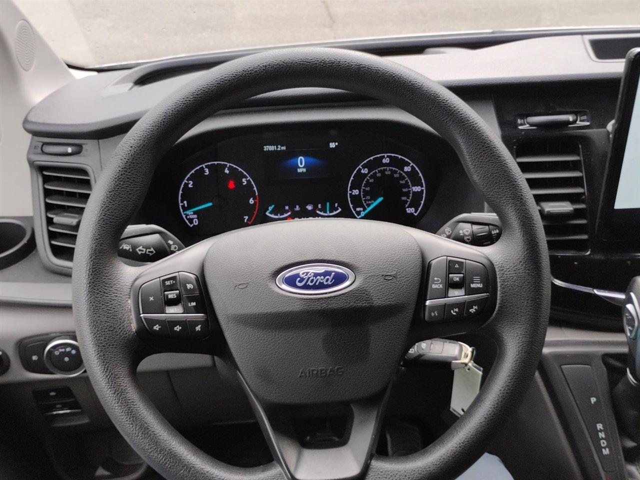 Ford Transit Passenger Wagon  2024