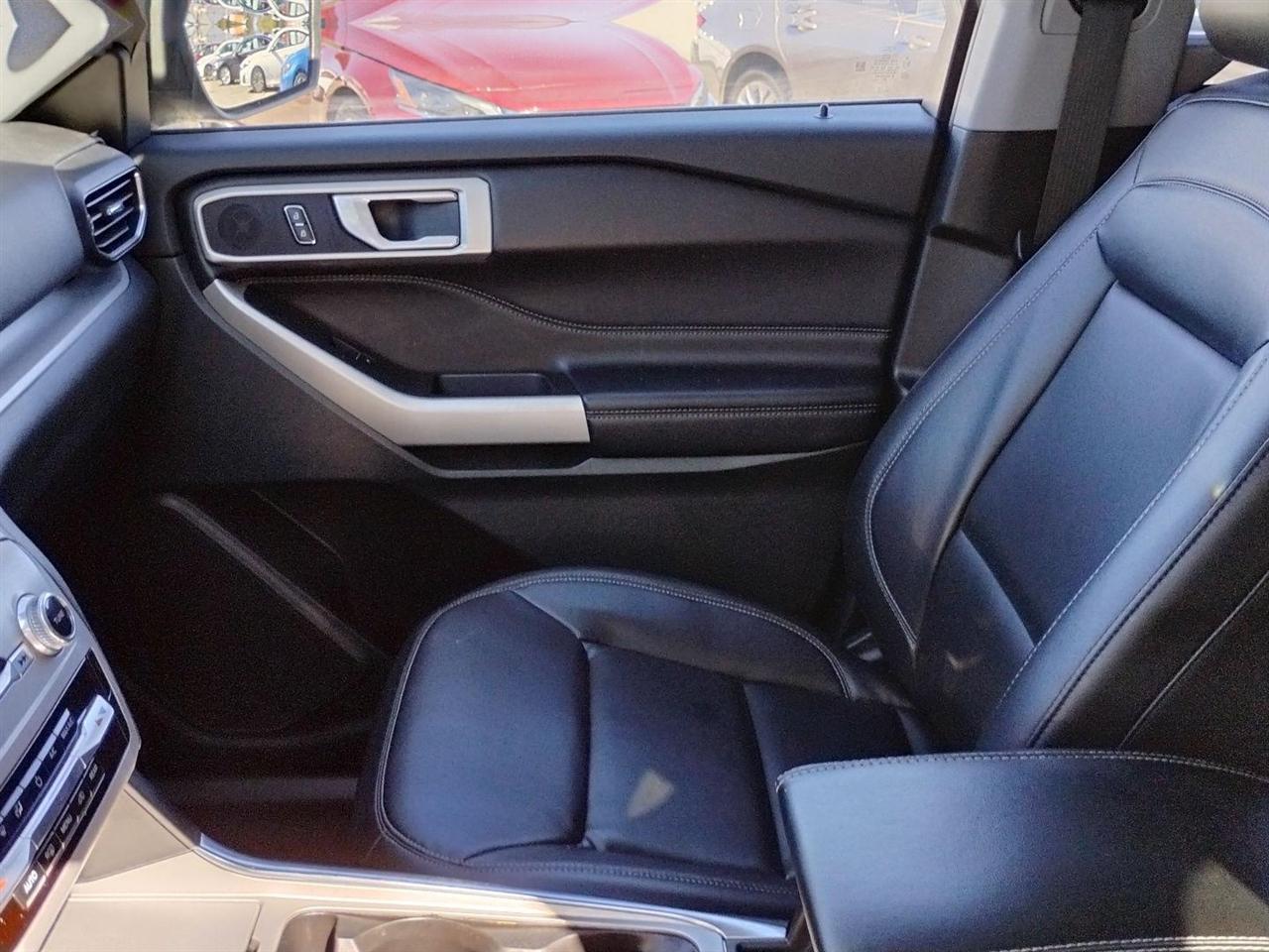 Ford Explorer  2023