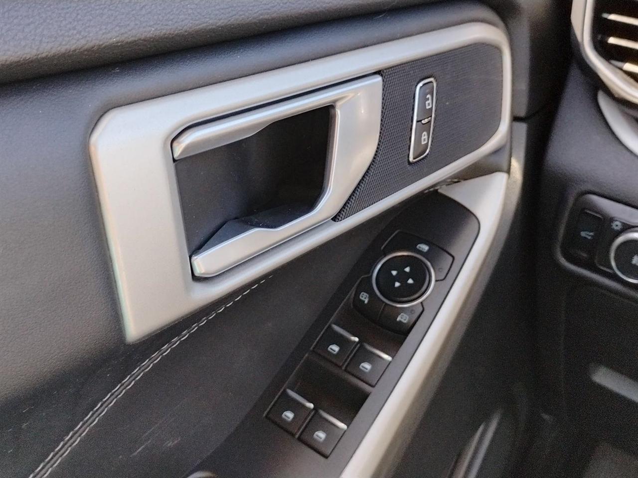 Ford Explorer  2023