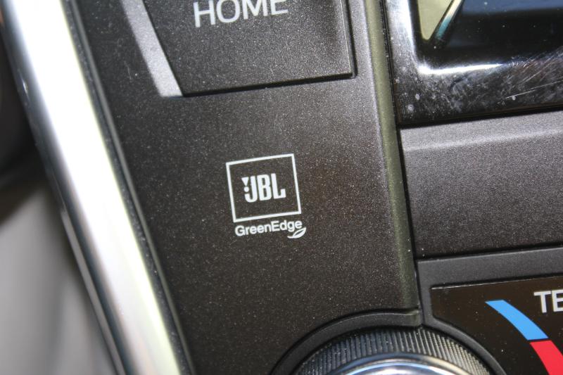 2017 Toyota Camry XLE V6 photo 26