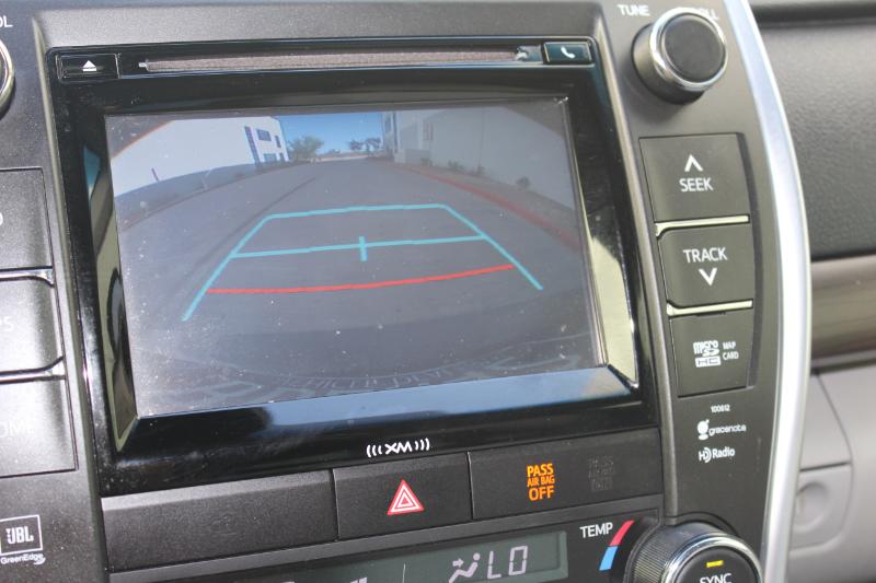 2017 Toyota Camry XLE V6 photo 29