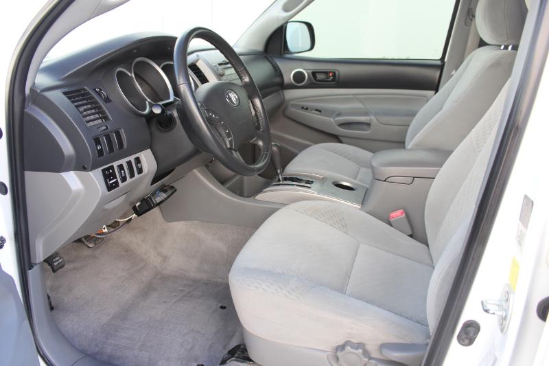 Toyota Tacoma Double Cab Long Bed V6 Auto 4WD 2011