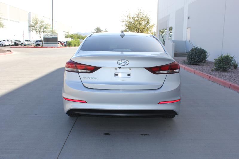 Hyundai Elantra SE 2017