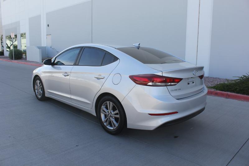 Hyundai Elantra SE 2017
