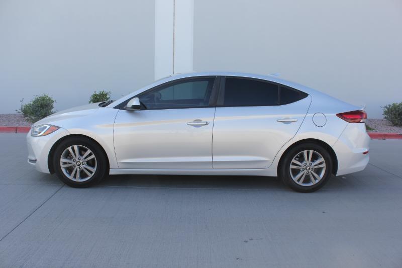Hyundai Elantra SE 2017