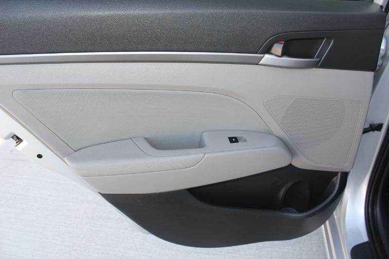 Hyundai Elantra SE 2017