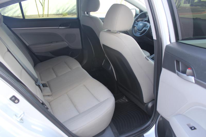 Hyundai Elantra SE 2017