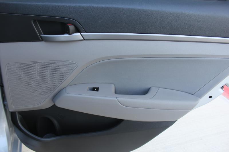 Hyundai Elantra SE 2017