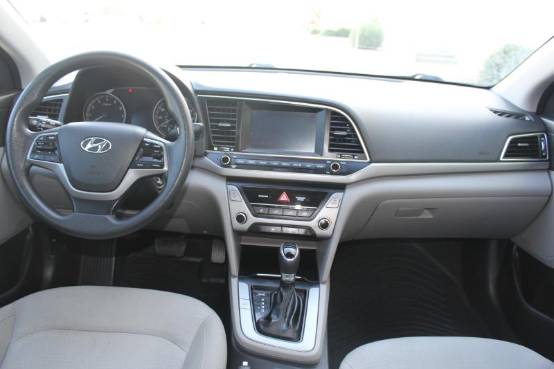 Hyundai Elantra SE 2017