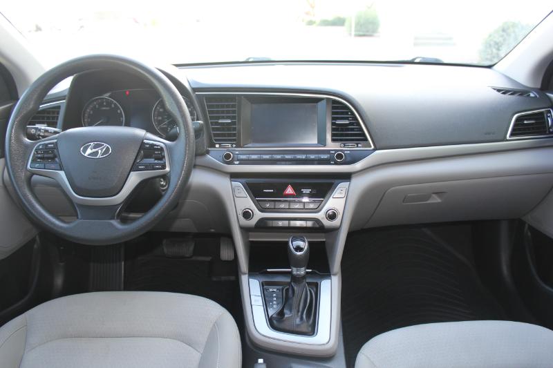 Hyundai Elantra SE 2017