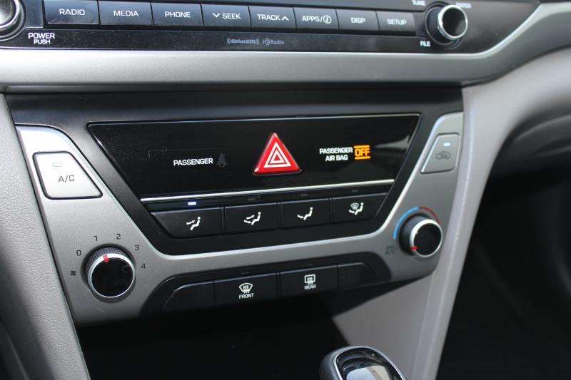 Hyundai Elantra SE 2017