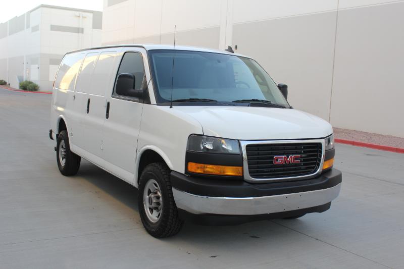 GMC Savana  2022