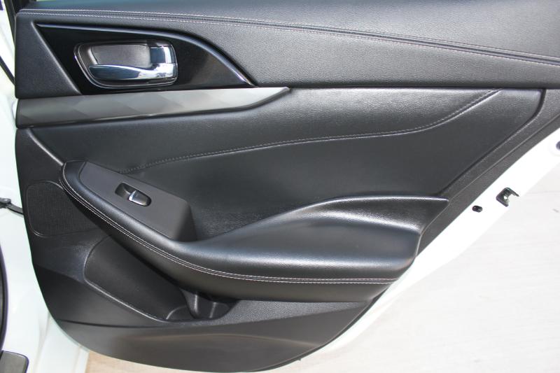 Nissan Maxima 3.5 SV 2023