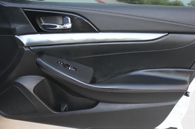 Nissan Maxima 3.5 SV 2023