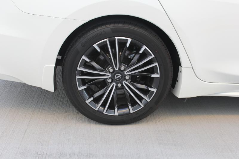 Nissan Maxima 3.5 SV 2023