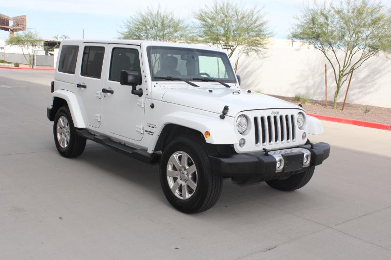 Jeep Wrangler Unlimited Sahara 4WD 2017