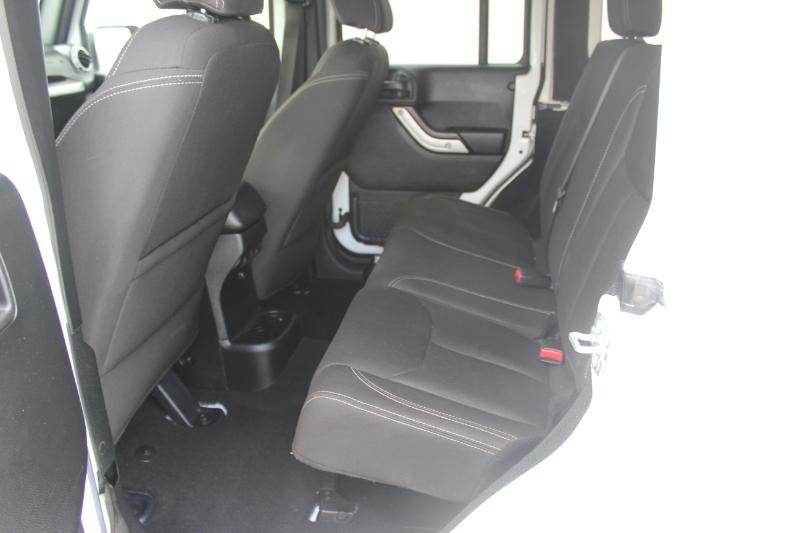 Jeep Wrangler Unlimited Sahara 4WD 2017