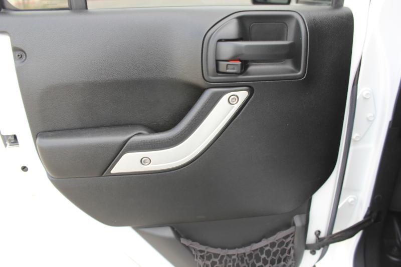 Jeep Wrangler Unlimited Sahara 4WD 2017