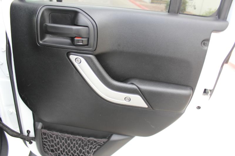 Jeep Wrangler Unlimited Sahara 4WD 2017