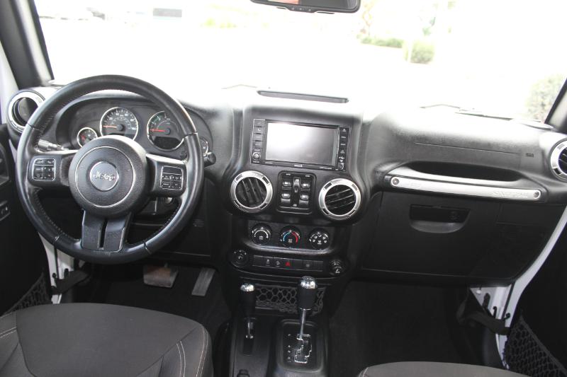 Jeep Wrangler Unlimited Sahara 4WD 2017