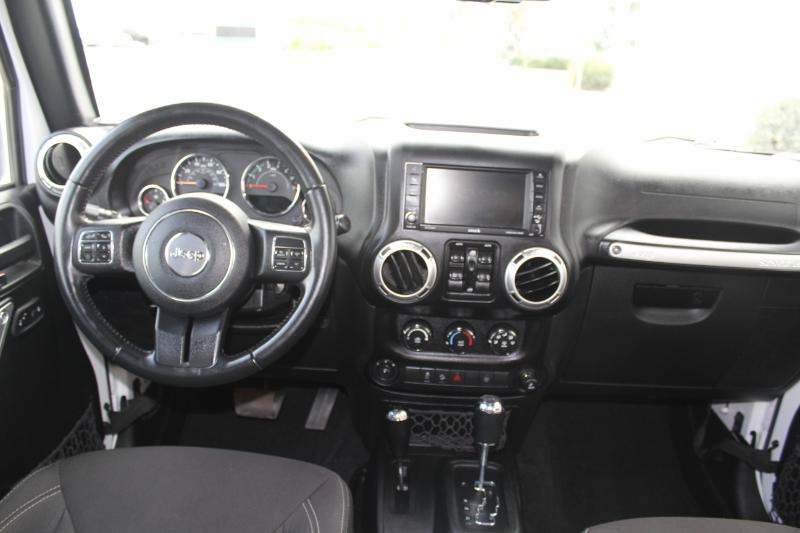 Jeep Wrangler Unlimited Sahara 4WD 2017