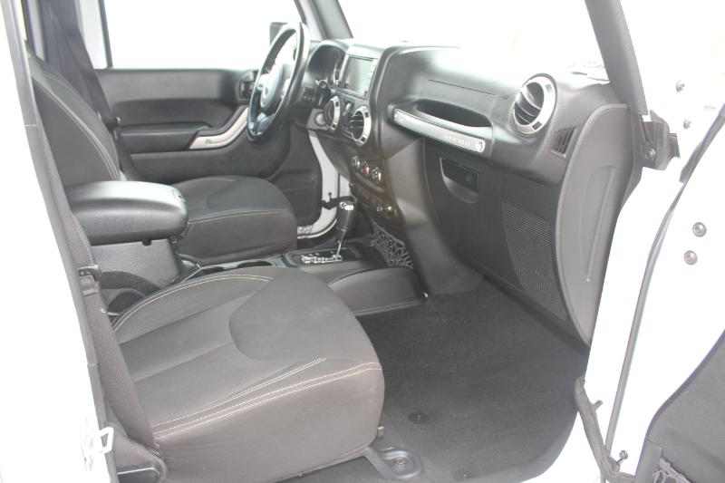 Jeep Wrangler Unlimited Sahara 4WD 2017