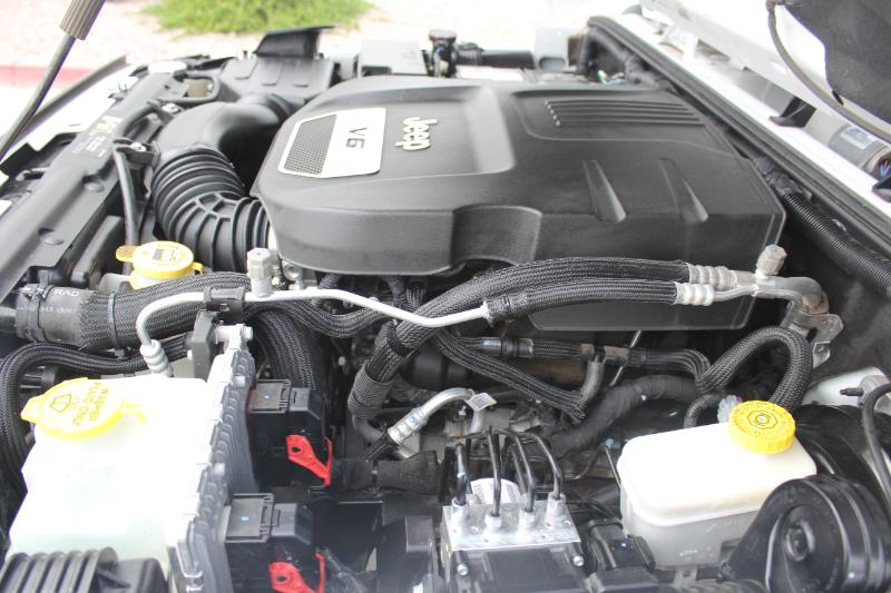 Jeep Wrangler Unlimited Sahara 4WD 2017