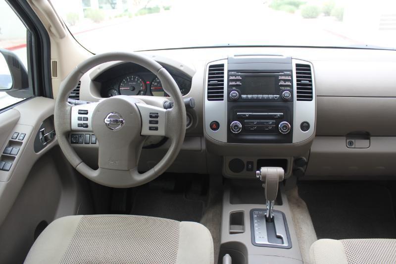 Nissan Frontier  2014