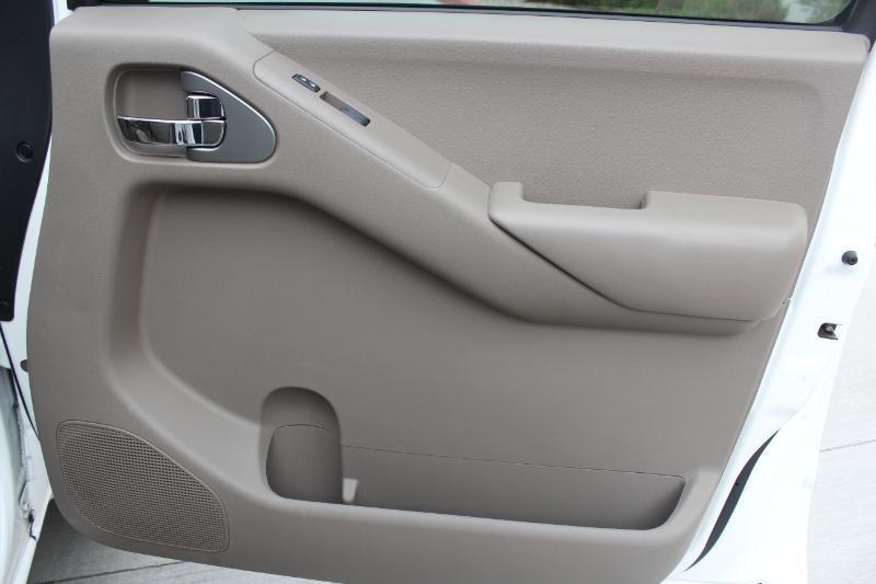 Nissan Frontier  2014