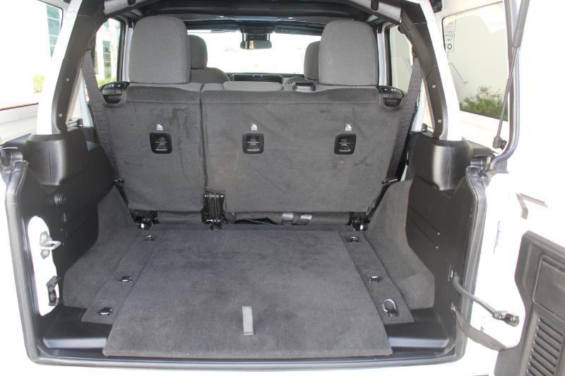 Jeep Wrangler Willys Sport 2025