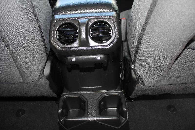 Jeep Wrangler Willys Sport 2025