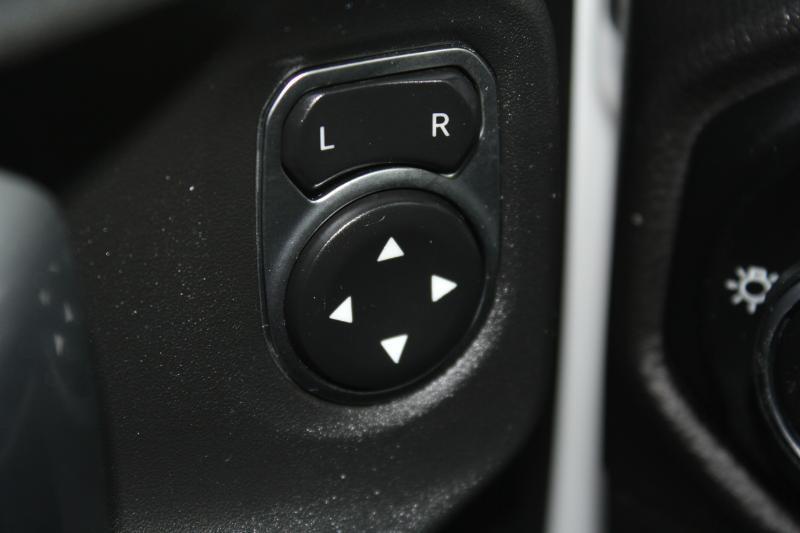 Jeep Wrangler Willys Sport 2025